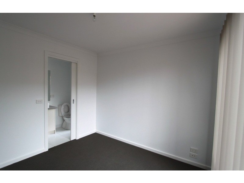 5 Poplar Close, Melton VIC 3337