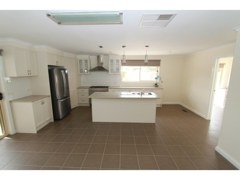 79 Childs  Street, Melton South VIC 3338