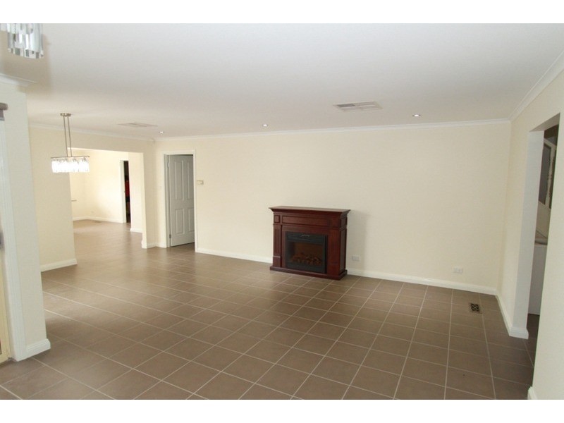 79 Childs  Street, Melton South VIC 3338