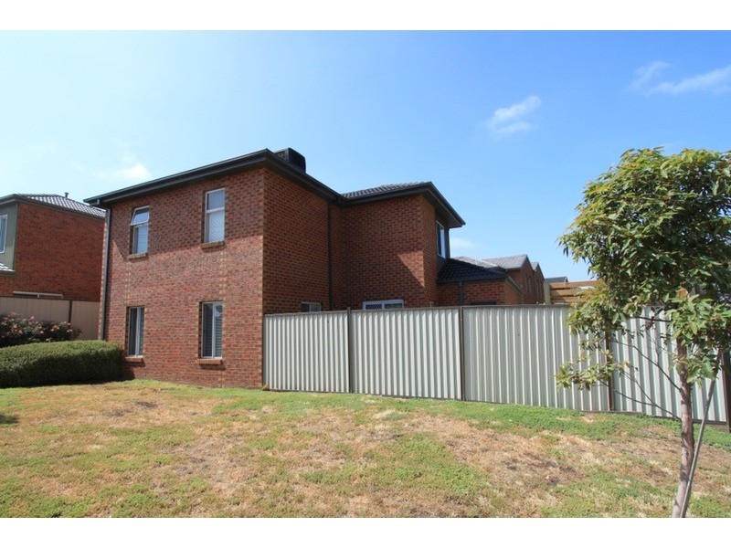 5/51-55 Tullidge  Street, Melton VIC 3337