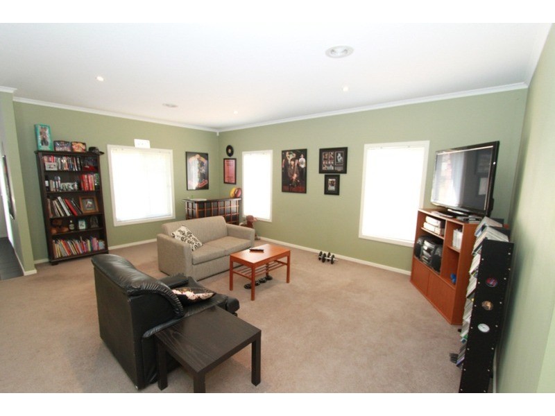 5/51-55 Tullidge  Street, Melton VIC 3337