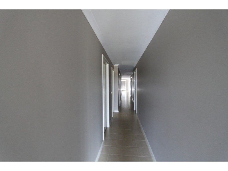 1/11 Glenfield Avenue, Melton West VIC 3337