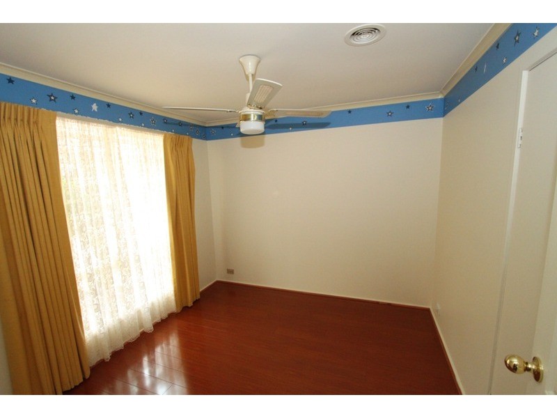 4 Kevin Court, Melton South VIC 3338