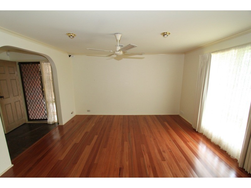 4 Kevin Court, Melton South VIC 3338