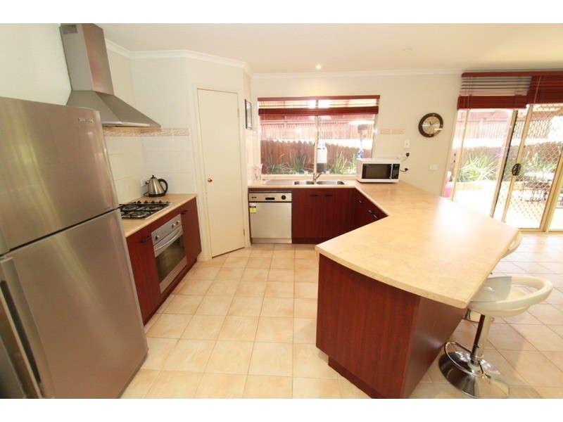 29 Southdean Avenue, Melton West VIC 3337