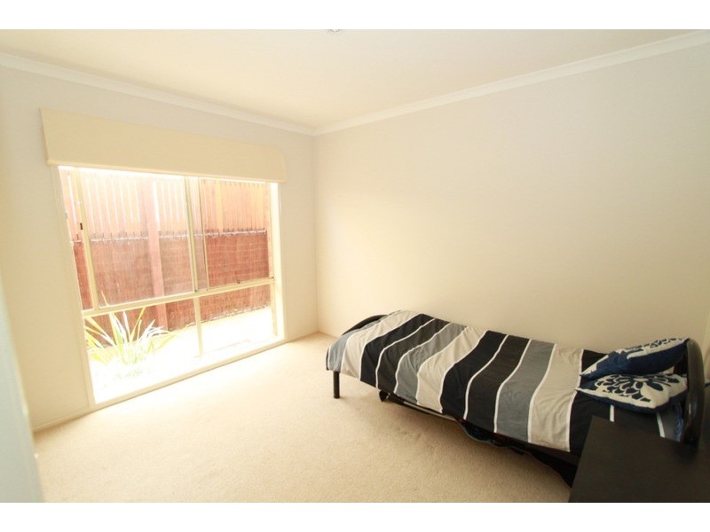 29 Southdean Avenue, Melton West VIC 3337