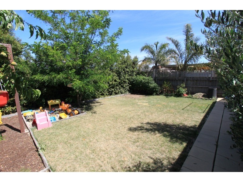 29 Southdean Avenue, Melton West VIC 3337