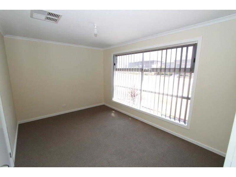 91 Longtree Drive, Melton West VIC 3337