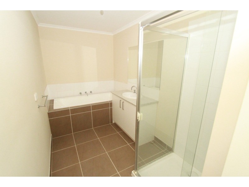 91 Longtree Drive, Melton West VIC 3337