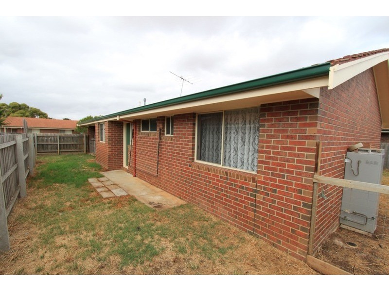 26/35 Wickham Street, Melton South VIC 3338