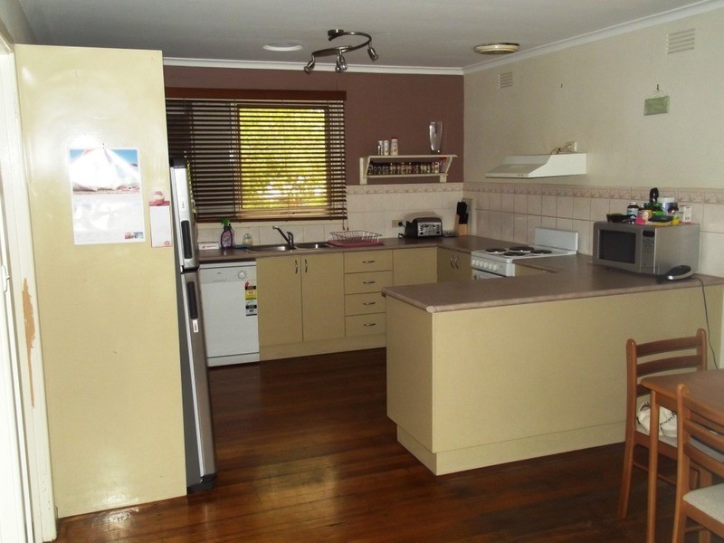 5 Falcon Drive, Melton VIC 3337