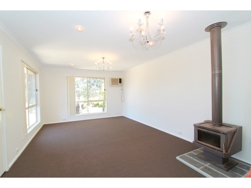 23 Mitchell Road, Melton South VIC 3338