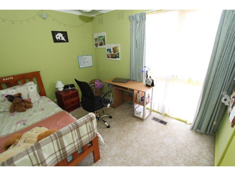 4 Mason  Court, Melton VIC 3337