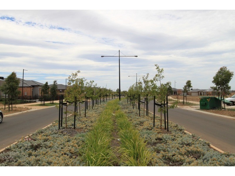 13 Kalamunda Court, Melton West VIC 3337