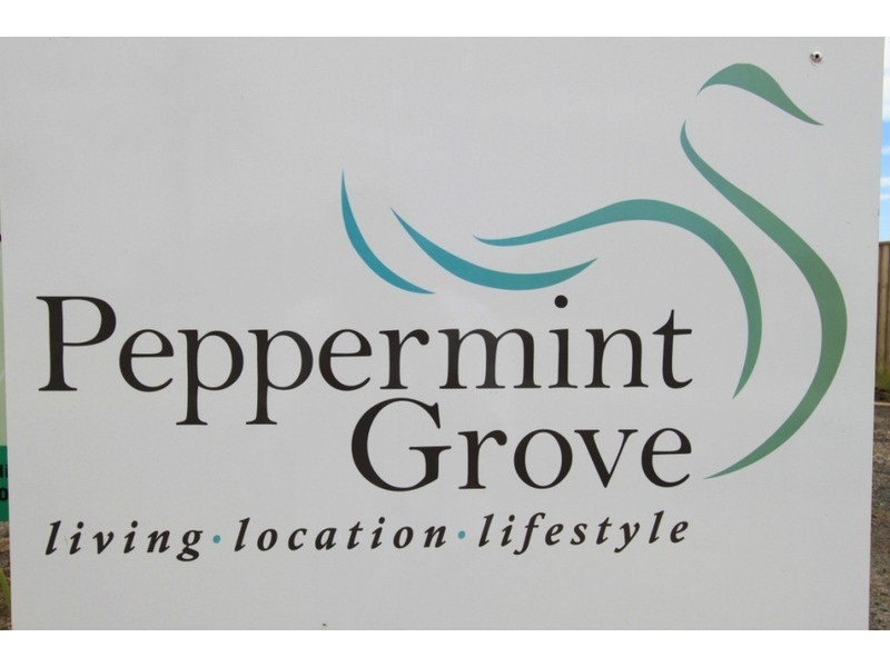 13 Kalamunda Court, Melton West VIC 3337