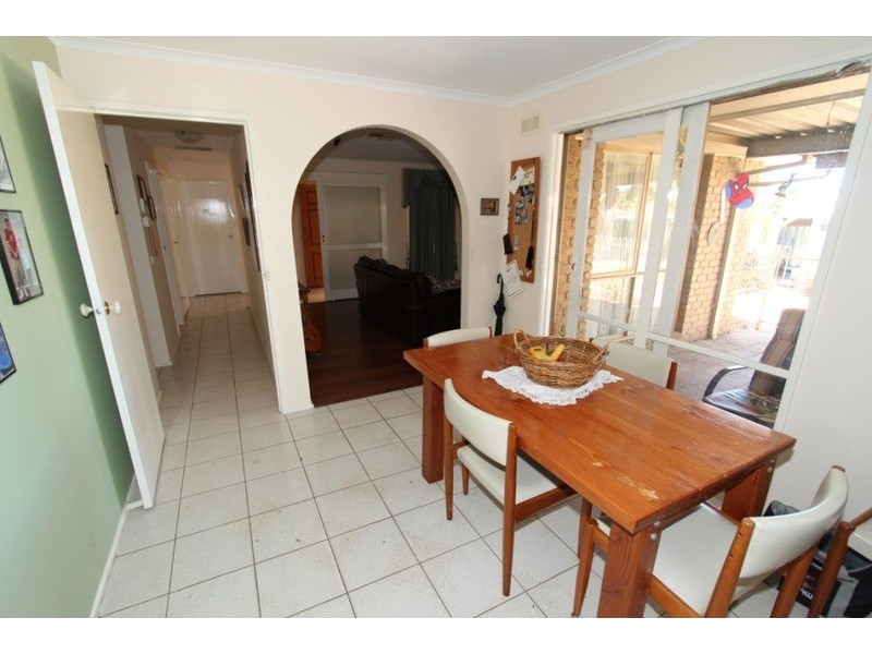 5 Charmaine  Place, Melton West VIC 3337