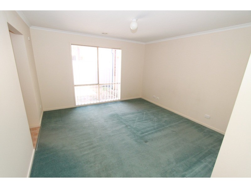 42 Lagarna  Drive, Melton VIC 3337