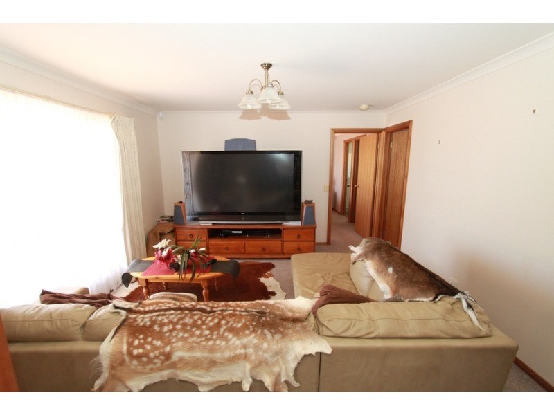 35 Finchs  Road, Melton VIC 3337