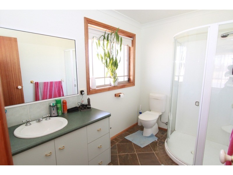 35 Finchs  Road, Melton VIC 3337