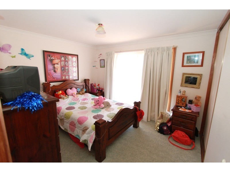 35 Finchs  Road, Melton VIC 3337