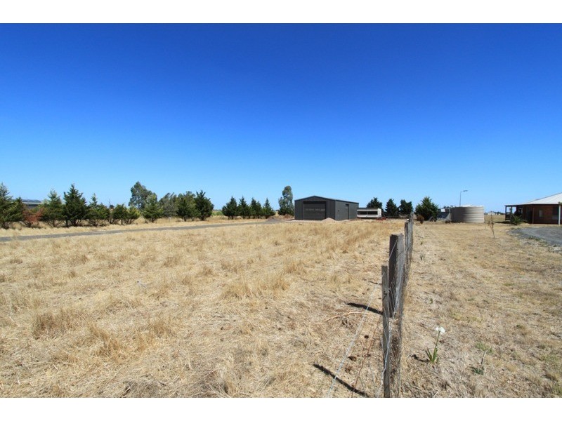 35 Finchs  Road, Melton VIC 3337