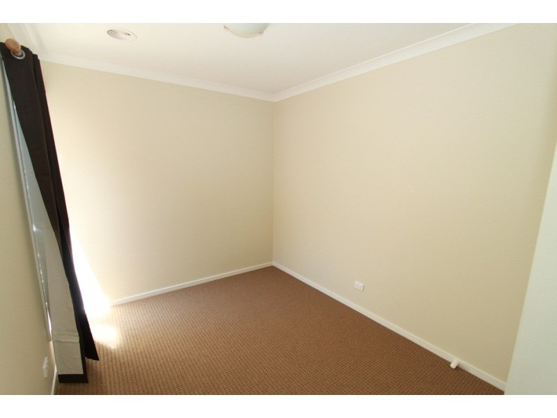 30 Viscosa Road, Brookfield VIC 3338