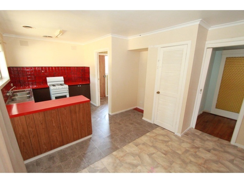 11 Leggatt  Street, Melton South VIC 3338