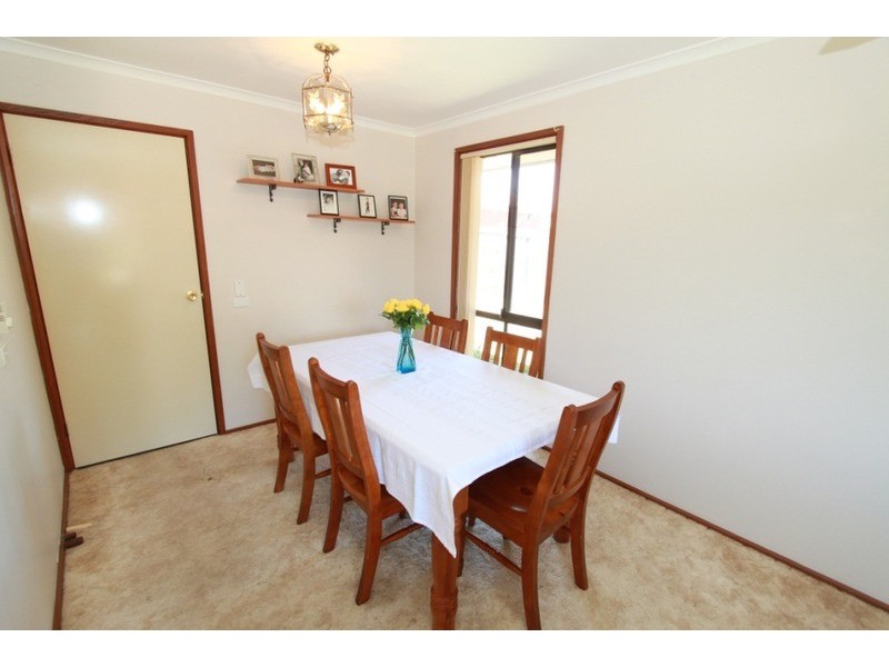 2/16 Creek Street, Melton South VIC 3338