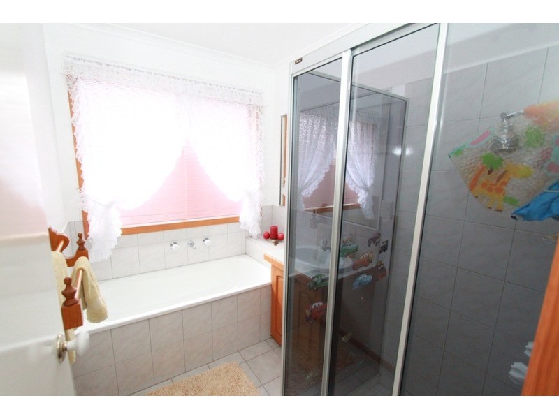 2 Bree  Court, Kurunjang VIC 3337