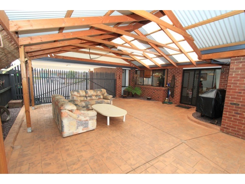 2 Bree  Court, Kurunjang VIC 3337