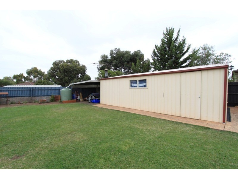 2 Bree  Court, Kurunjang VIC 3337