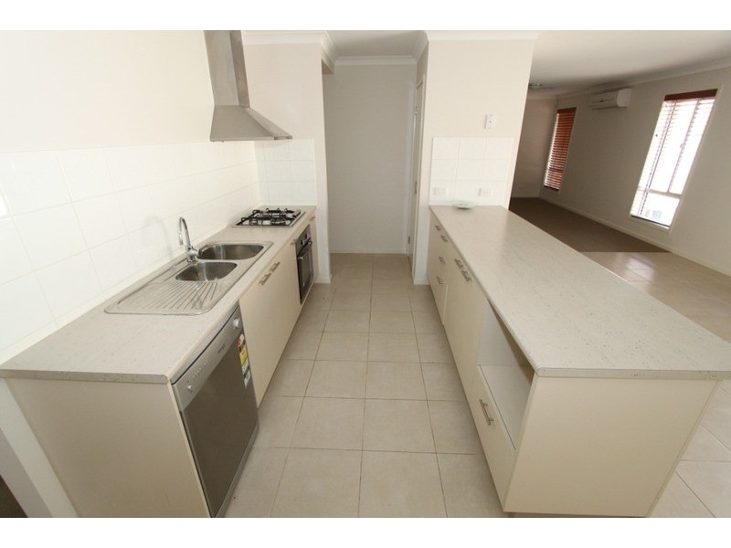 13 Red Fox Boulevard, Brookfield VIC 3338