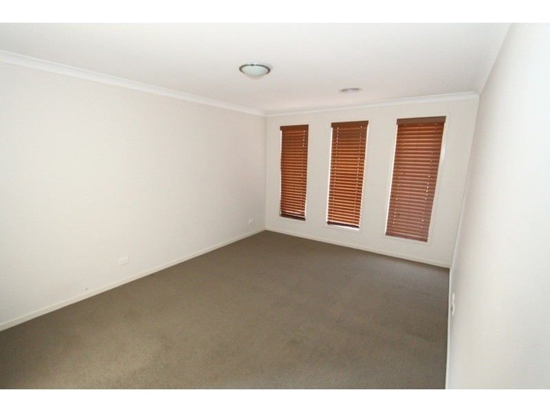 13 Red Fox Boulevard, Brookfield VIC 3338