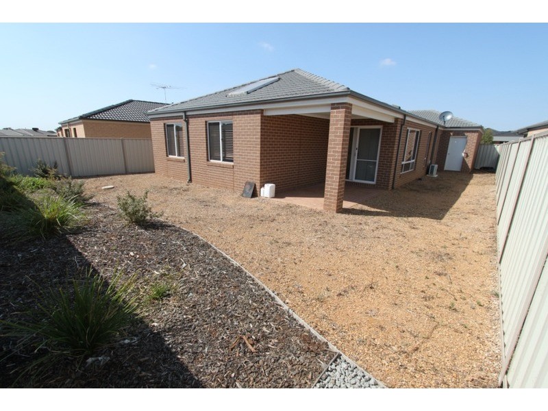13 Red Fox Boulevard, Brookfield VIC 3338