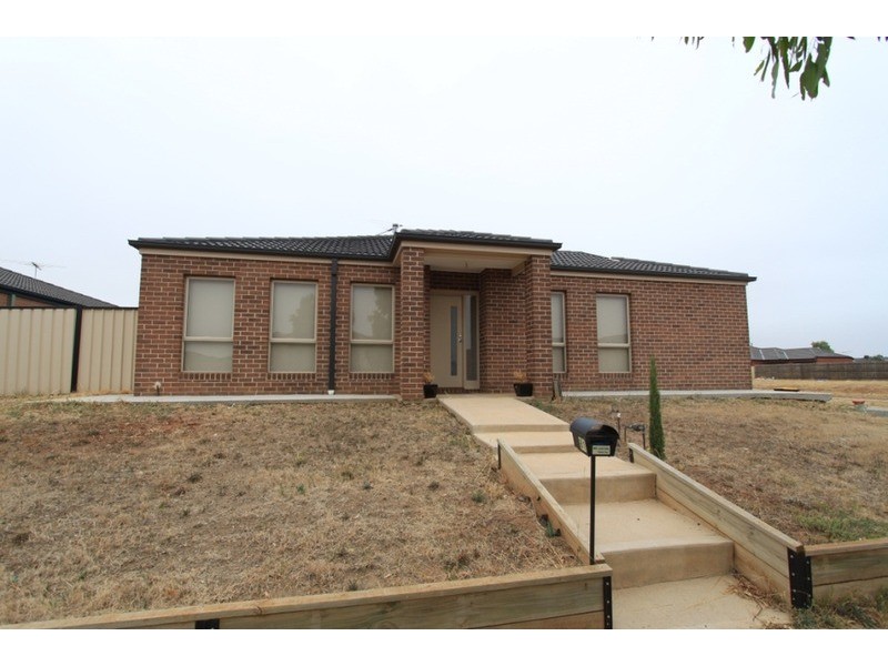 81 Dalray Crescent, Kurunjang VIC 3337