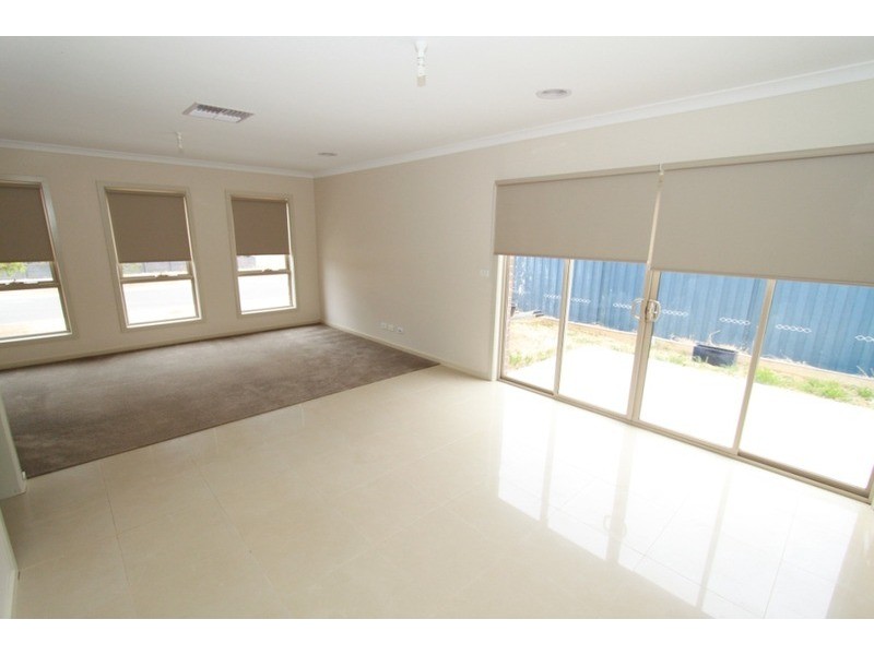81 Dalray Crescent, Kurunjang VIC 3337