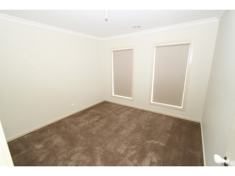 81 Dalray Crescent, Kurunjang VIC 3337