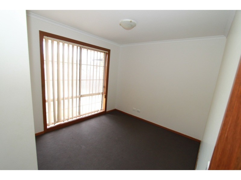 4 Oakfield Court, Melton South VIC 3338