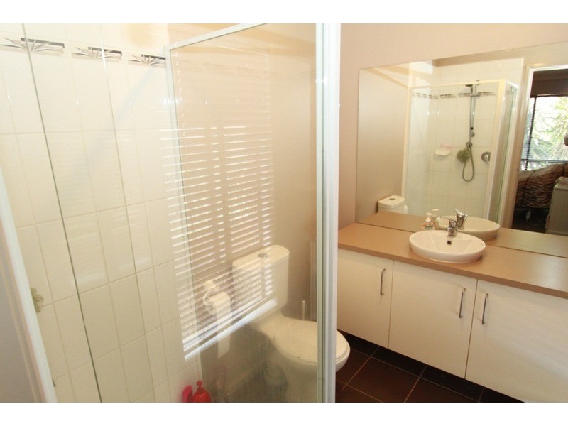 21 Paul Harris Drive, Melton West VIC 3337