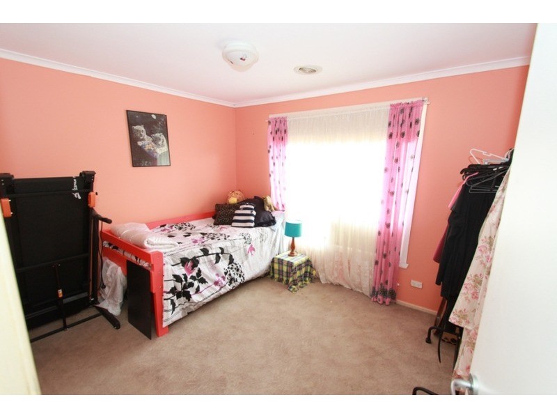 13 Fraser  Street, Melton South VIC 3338