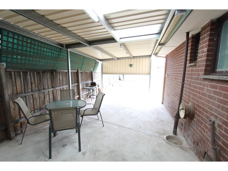 13 Fraser  Street, Melton South VIC 3338