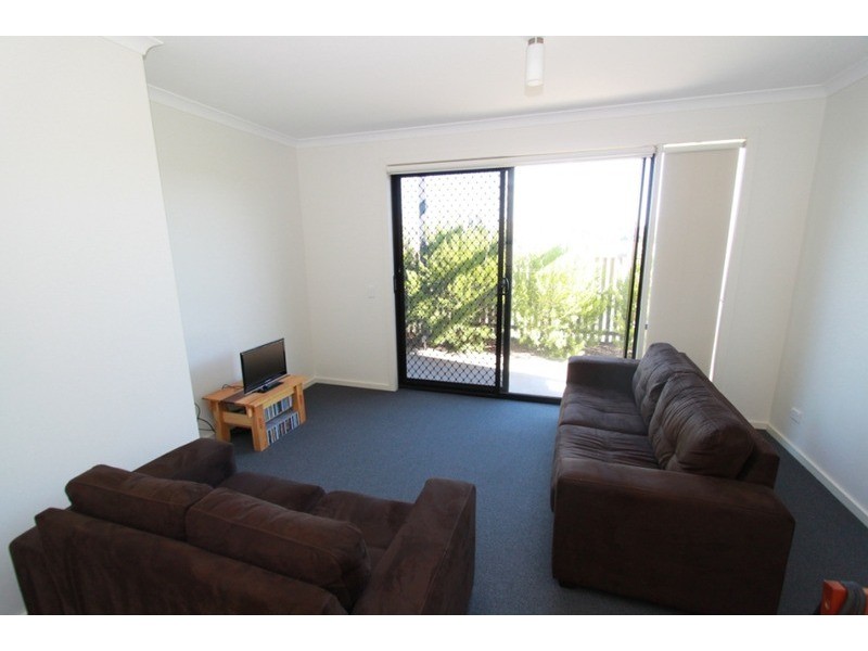 5/9 Petrea Place, Melton West VIC 3337