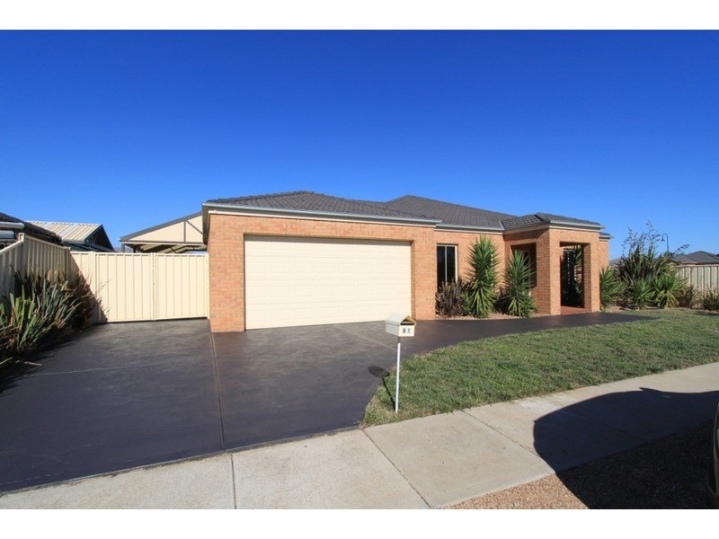81 Featherhead Way, Melton West VIC 3337