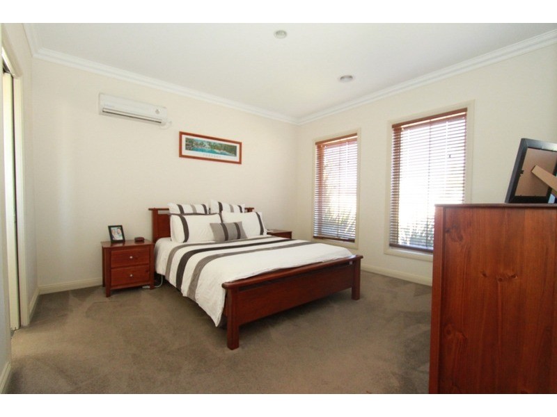 81 Featherhead Way, Melton West VIC 3337