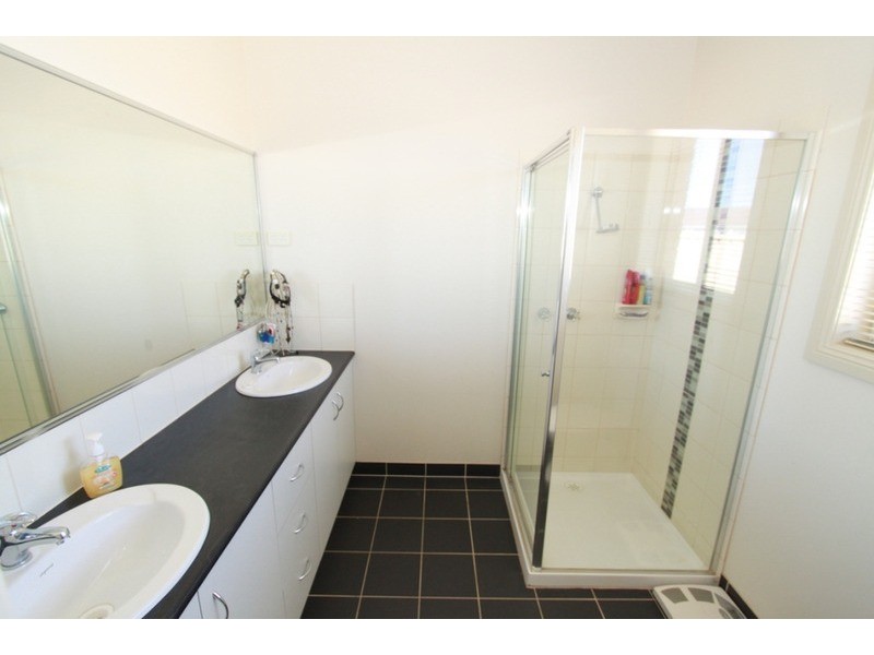 81 Featherhead Way, Melton West VIC 3337