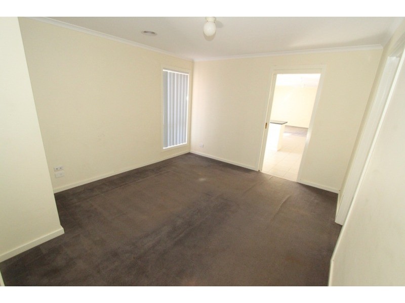 21 Woodland  Rise, Melton West VIC 3337