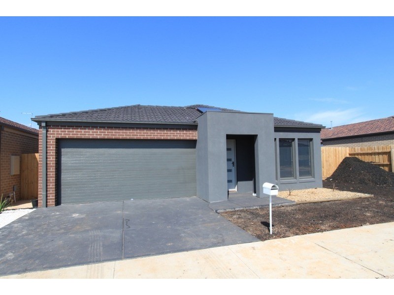 38 Cooloongup Crescent, Melton West VIC 3337