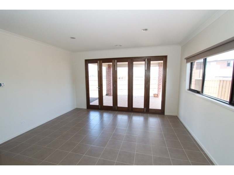 2 Gautam  Grove, Melton West VIC 3337