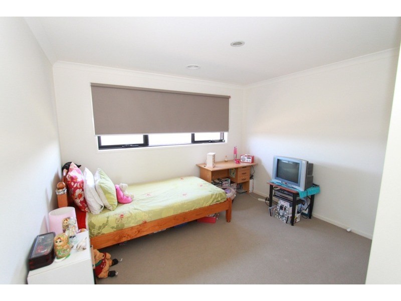 2 Gautam  Grove, Melton West VIC 3337