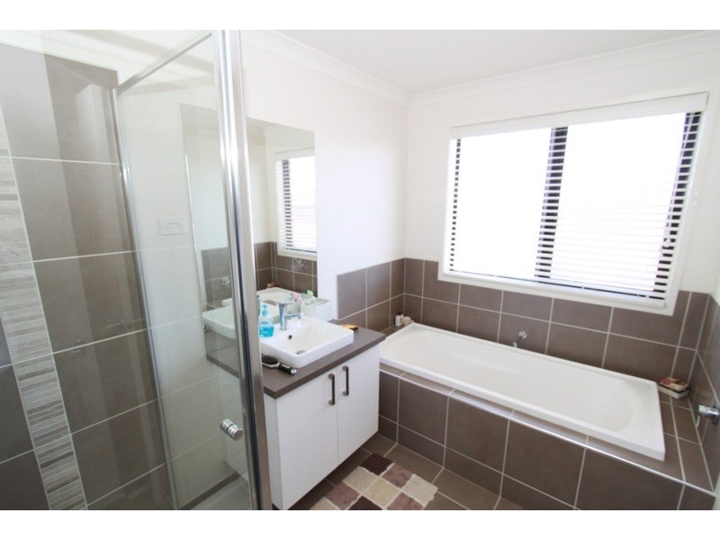 2 Gautam  Grove, Melton West VIC 3337